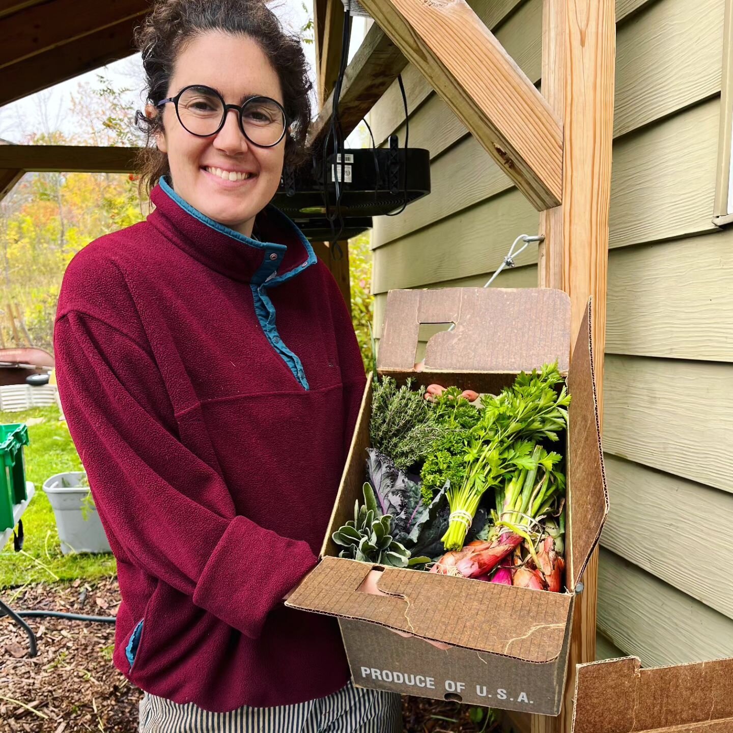 Farmer with her produce 
.
.
.
#womenwhofarm #farmher #femalefarmer #urbanfarmer